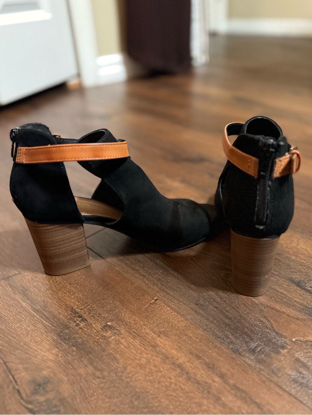 Reaction Kenneth Cole Black Suede Cutout Block Heel Sandals with Tan Strap